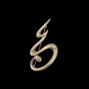 Very vintage large pin. Great condition! Bundle for great prices. Brooch;)